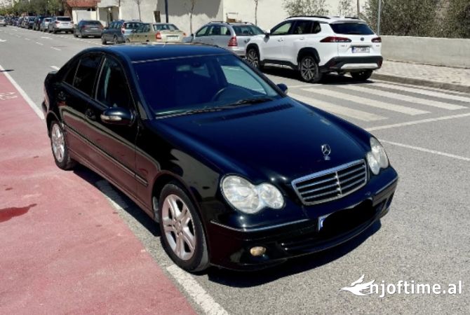 Auto in Vendita a Tirana - 5,500 Euro