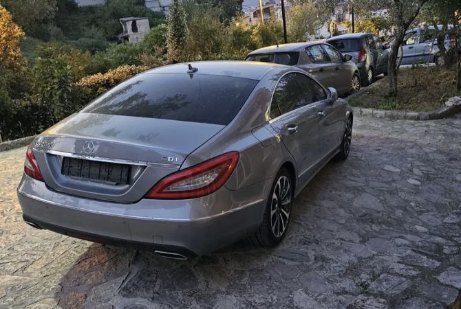 Auto in Vendita a Tirana - 13,500 Euro
