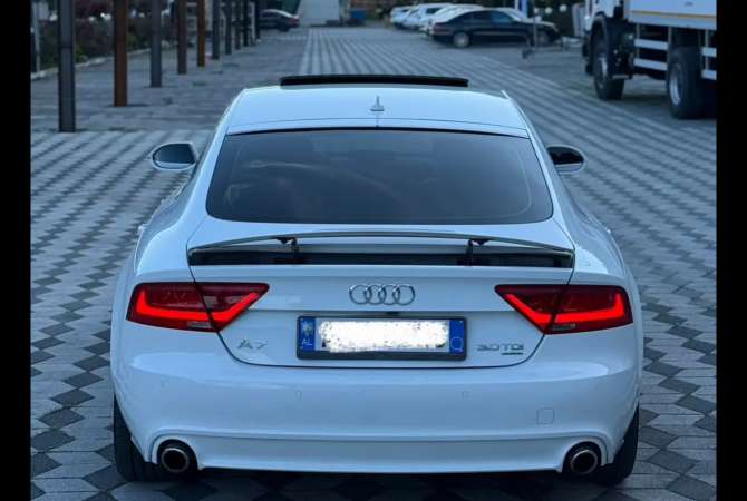 Makina ne shitje ne Tirane, Audi, 2013 Diesel,Kambio Automatik Pagesa 13,500  Euro.