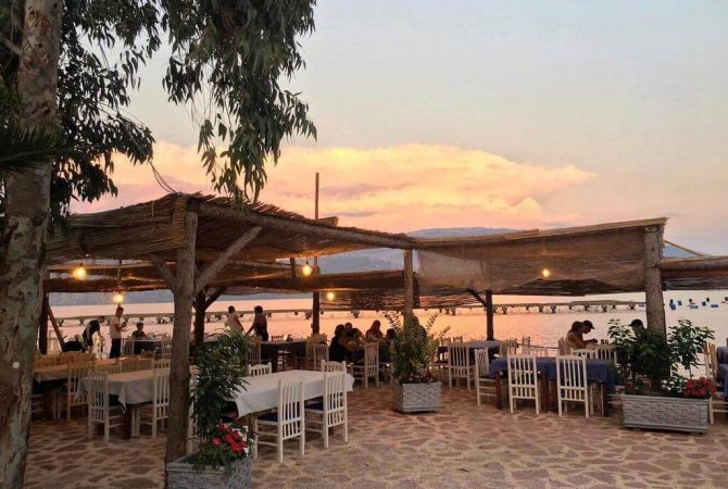 Njoftime Pune per Tiganist, Zgarist, Kamarier restoranti, Ndihmës kamarier ne Sarande