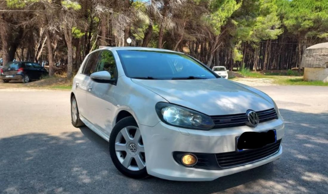 Makina ne shitje ne Tirane, Volkswagen, 2011 Diesel,Kambio Manual Pagesa 5,600  Euro.