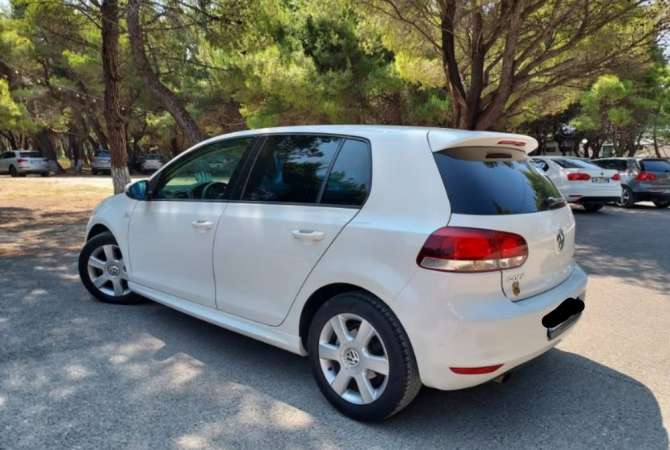 Makina ne shitje ne Tirane, Volkswagen, 2011 Diesel,Kambio Manual Pagesa 5,600  Euro.