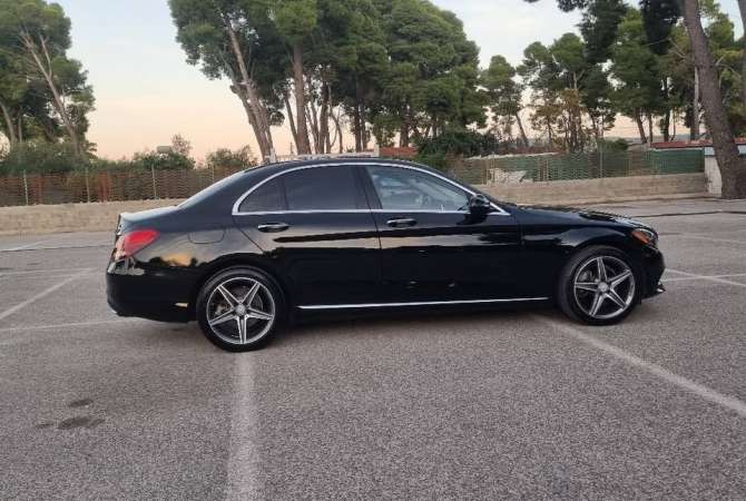 Auto in Vendita a Valona - 14,000 Euro