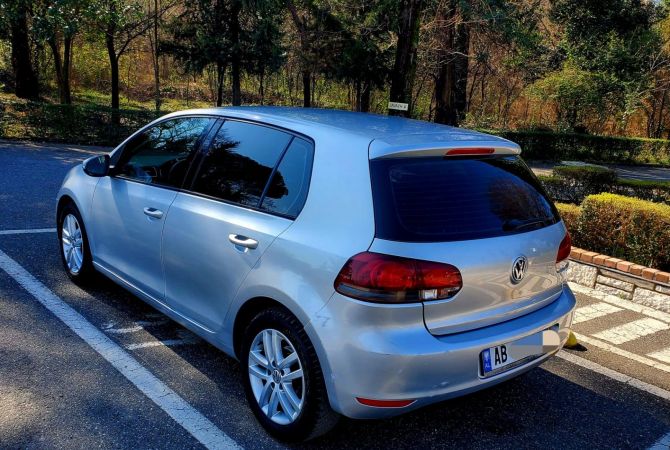 Auto in Vendita a Tirana - 4,900 Euro