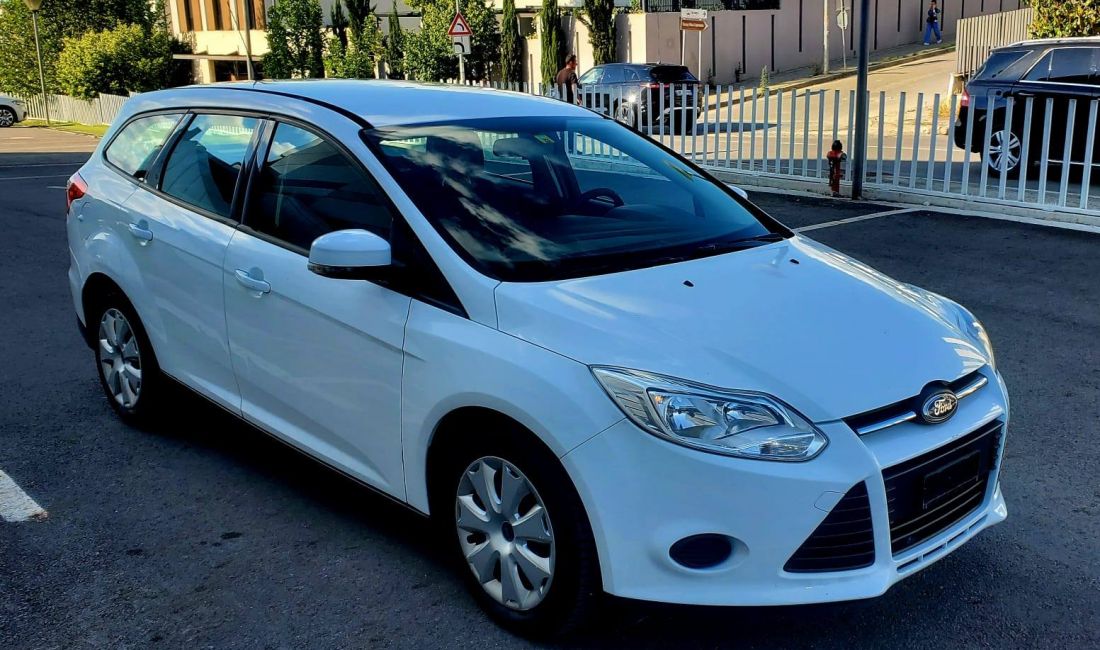 Makina ne shitje ne Tirane, Ford, 2012 Diesel,Kambio Manual Pagesa 3,900  Euro.