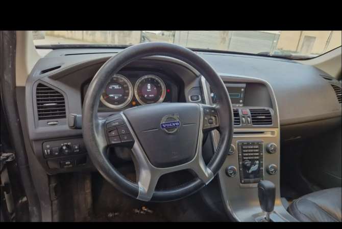 Makina ne shitje ne Tirane, Volvo, 2013 gasoline-gas,Kambio Automatik Pagesa 8,700  Euro.