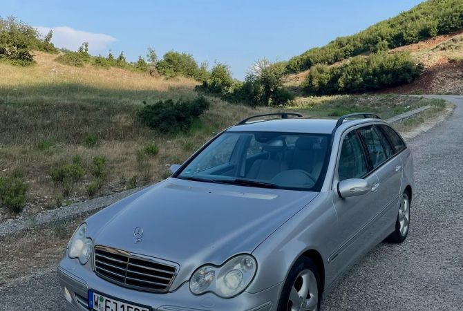 Auto in Vendita a Tirana - 440,000 Leke