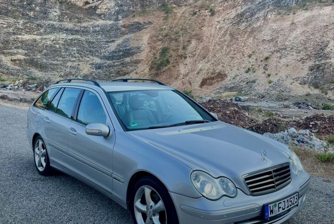 Auto in Vendita a Tirana - 440,000 Leke