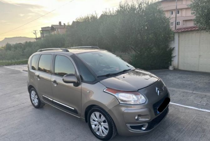 Auto in Vendita a Tirana - 2,950 Euro
