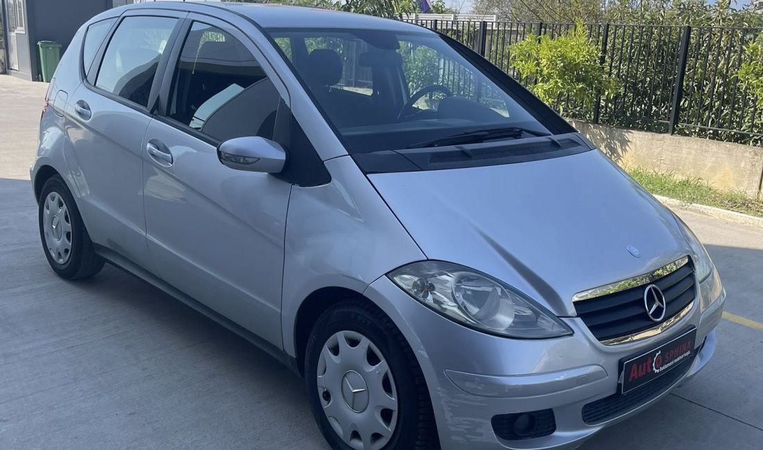 Makina ne shitje ne Tirane, Mercedes-Benz, 2006 Diesel,Kambio Automatik Pagesa 2,900  Euro.