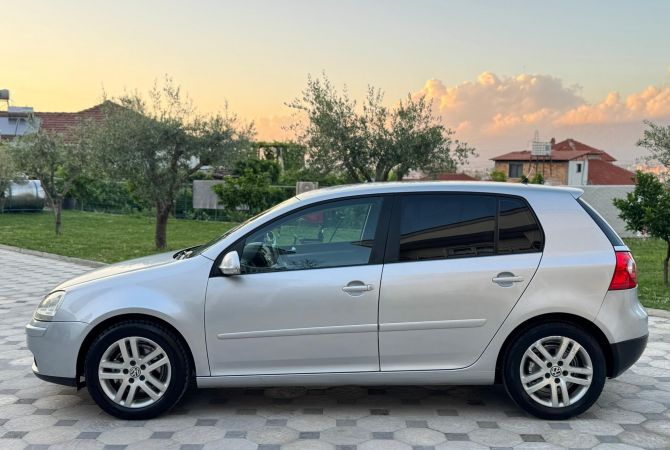 Auto in Vendita a Tirana - 3,900 Euro