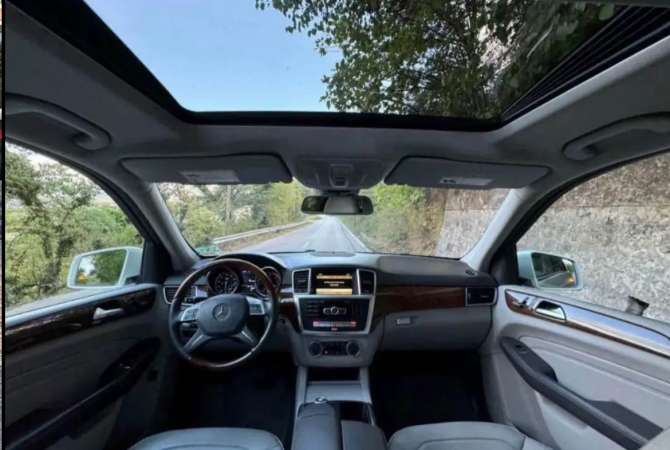 Makina ne shitje ne Tirane, Mercedes-Benz, 2013 Diesel,Kambio Automatik Pagesa 17,500  Euro.