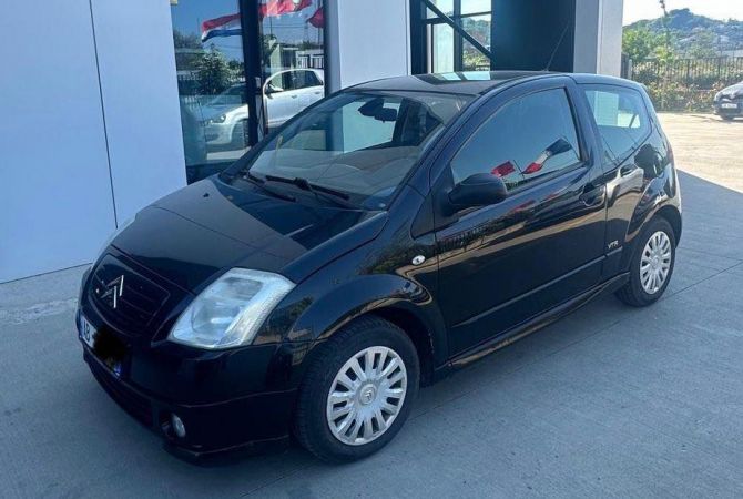 Makina ne shitje ne Tirane - 3,500 Euro