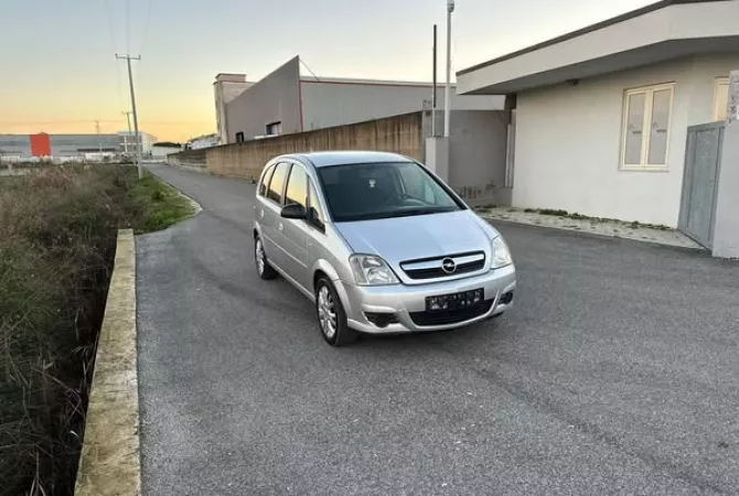 Auto in Vendita a Tirana - 3,000 Euro