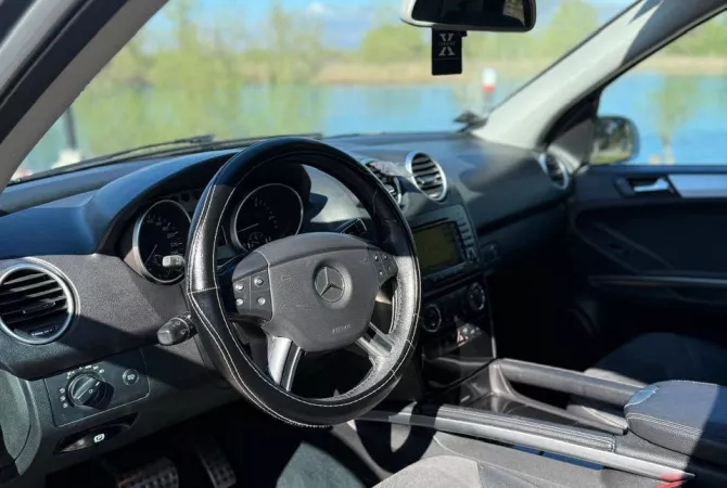 Auto in Vendita a Tirana, Mercedes-Benz, 2006 Diesel,Kambio Automatik Pagamento 5,500  Euro.