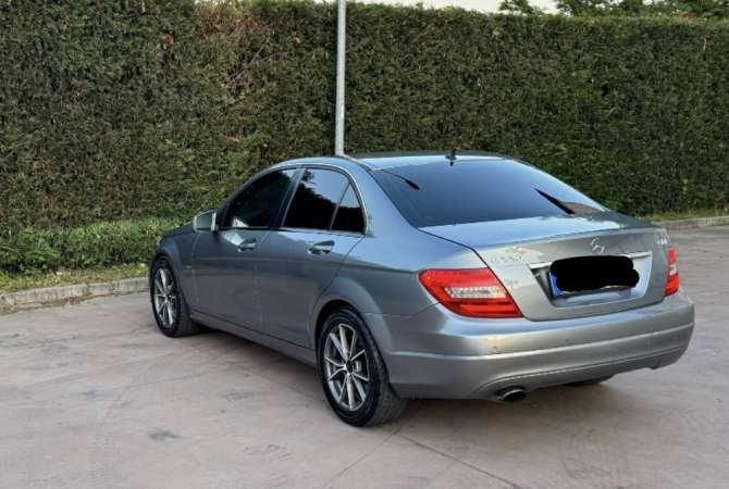 Auto in Vendita a Tirana - 10,500 Euro