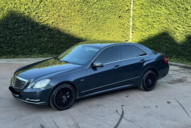 Auto in Vendita a Tirana - 9,500 Euro