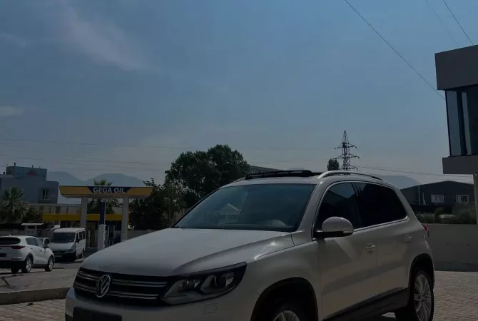 Auto in Vendita a Tirana - 14,000 Euro