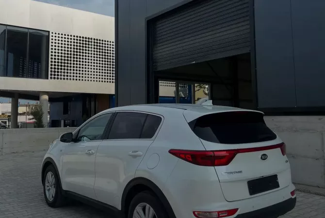 Auto in Vendita a Tirana - 14,000 Euro