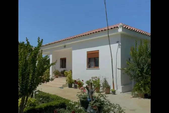 Shitet Shtëpi Private me 4 Dhoma – Jubë, Durrës*