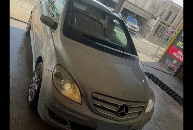 Auto in Vendita a Tirana - 2,800 Euro