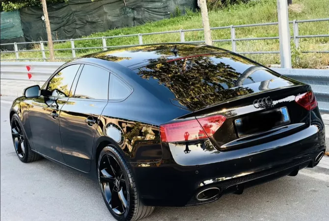 Auto in Vendita a Tirana - 9,999 Euro