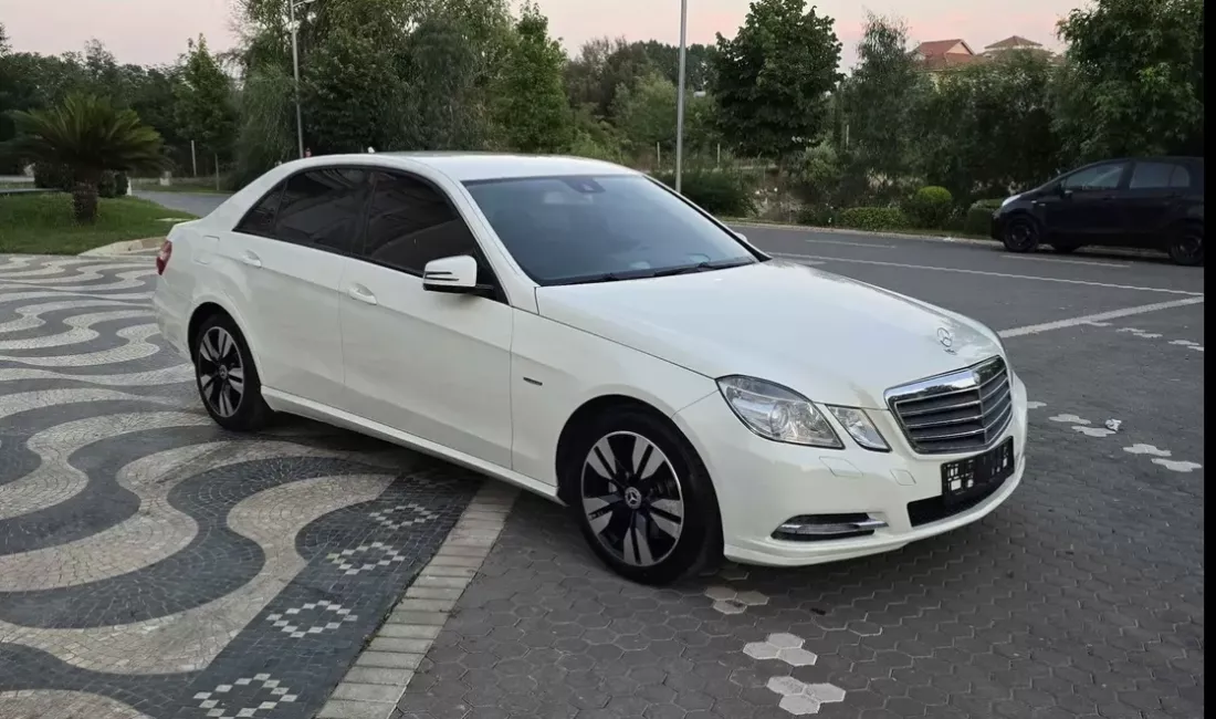 Auto in Vendita a Durazzo, Mercedes-Benz, 2013 Diesel,Kambio Automatik Pagamento 9,600  Euro.