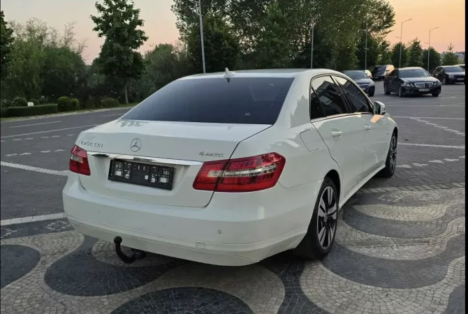 Auto in Vendita a Durazzo - 9,600 Euro