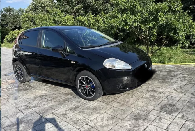 Auto in Vendita a Tirana - 3,300 Euro