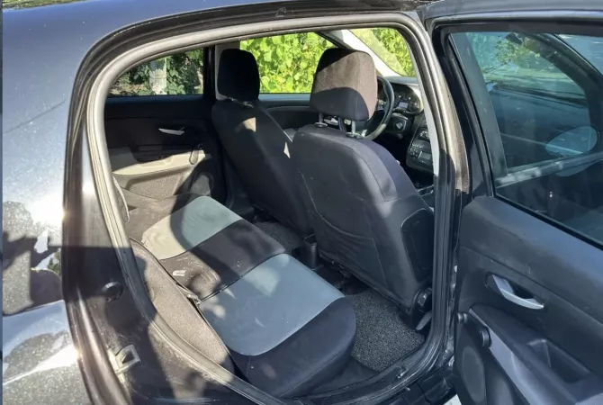 Auto in Vendita a Tirana - 3,300 Euro