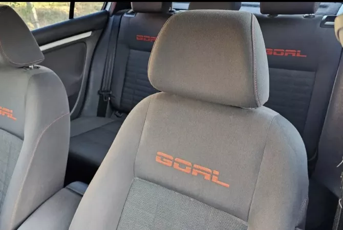 Auto in Vendita a Tirana, Volkswagen, 2006 gasoline-gas,Kambio Manual Pagamento 3,500  Euro.