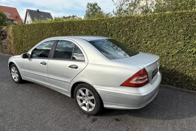 Auto in Vendita a Tirana - 5,400 Euro