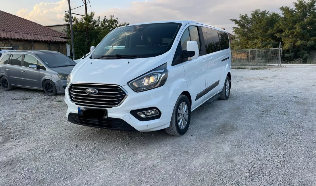 🚗 Makine me qera Ford Tourneo Custom 9-vendesh 120Euro