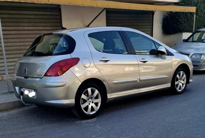 Auto in Vendita a Tirana - 2,600 Euro