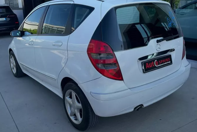 Auto in Vendita a Tirana - 3,200 Euro