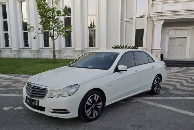 Auto in Vendita a Tirana, Mercedes-Benz, 2013 Diesel,Kambio Automatik Pagamento 9,500  Euro.