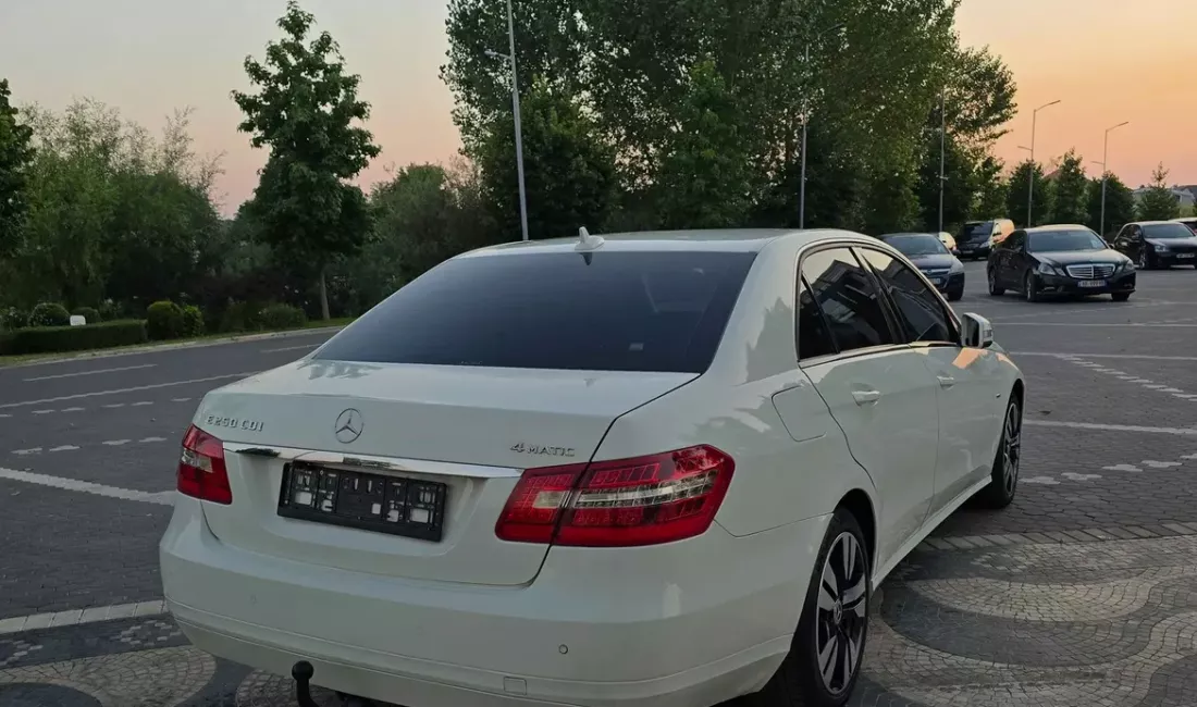 Auto in Vendita a Tirana, Mercedes-Benz, 2013 Diesel,Kambio Automatik Pagamento 9,500  Euro.