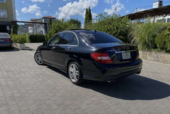 Auto in Vendita a Tirana - 8,900 Euro