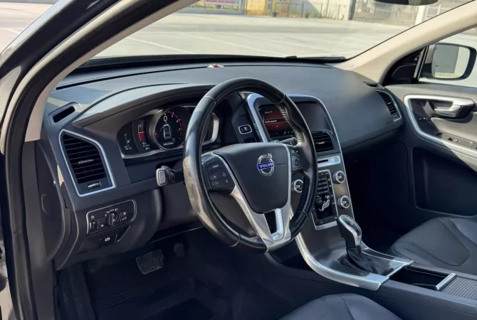 Auto in Vendita a Tirana - 11,900 Euro