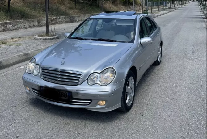Auto in Vendita a Tirana - 5,200 Euro
