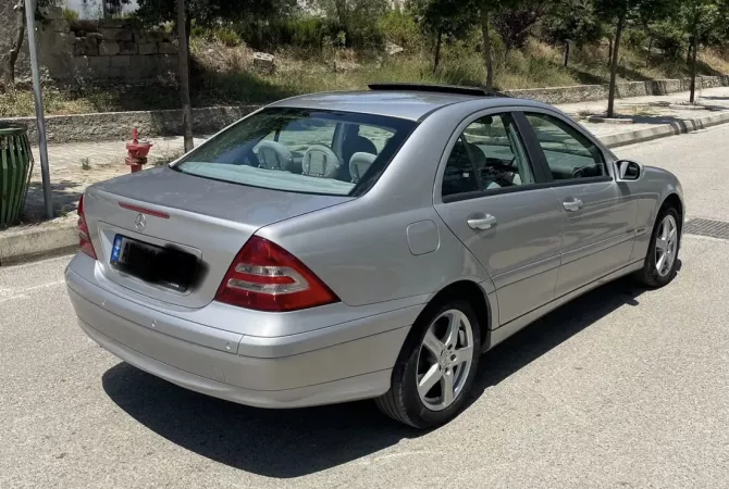 Auto in Vendita a Tirana - 5,200 Euro