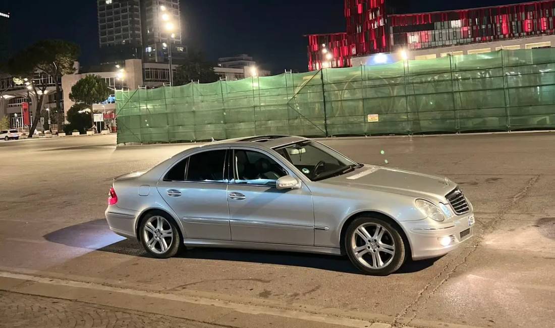 Auto in Vendita a Tirana, Mercedes-Benz, 2004 Diesel,Kambio Automatik Pagamento 4,500  Euro.