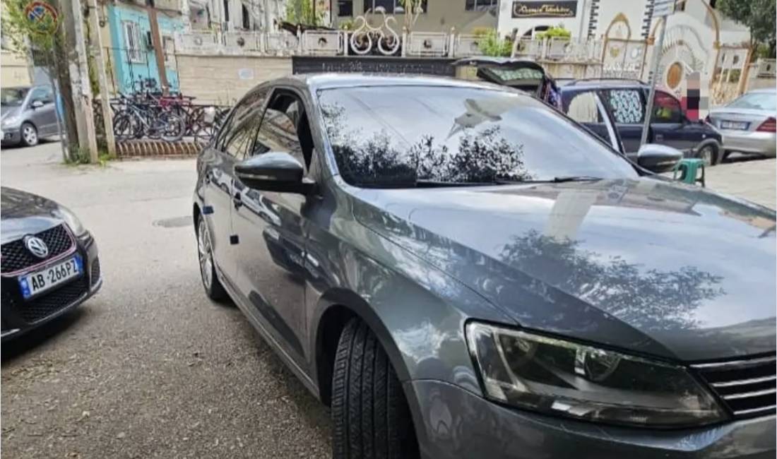 Auto in Vendita a Tirana, Volkswagen, 2013 Diesel,Kambio Automatik Pagamento 6,200  Euro.