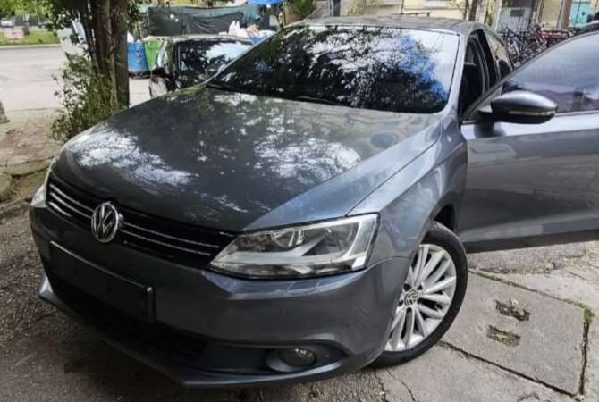 Auto in Vendita a Tirana, Volkswagen, 2013 Diesel,Kambio Automatik Pagamento 6,200  Euro.