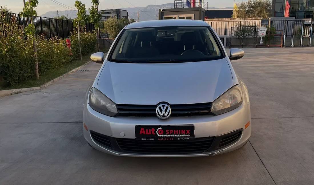 Auto in Vendita a Tirana, Volkswagen, 2012 gasoline-gas,Kambio Automatik Pagamento 6,900  Euro.