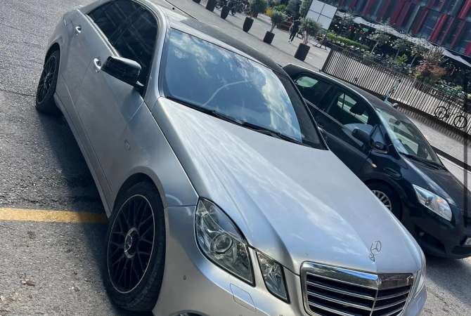 Makina ne shitje ne Elbasan, Mercedes-Benz, 2015 Diesel,Kambio Automatik Pagesa 15,000  Euro.