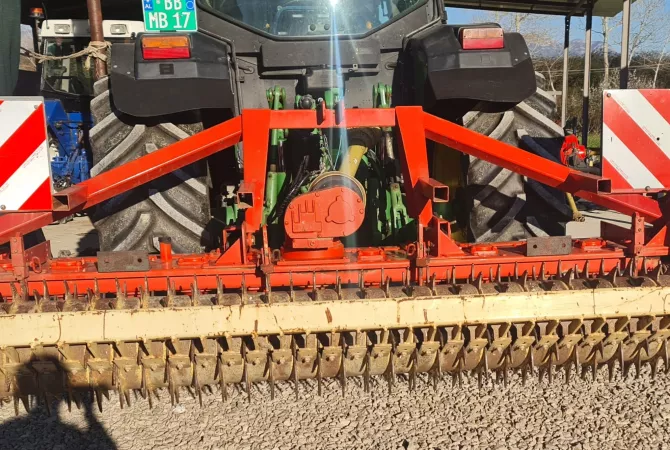 Working Tools in Tirana - 1 Leke