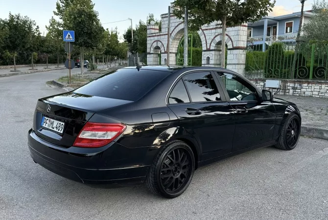 Auto in Vendita a Tirana - 6,700 Euro