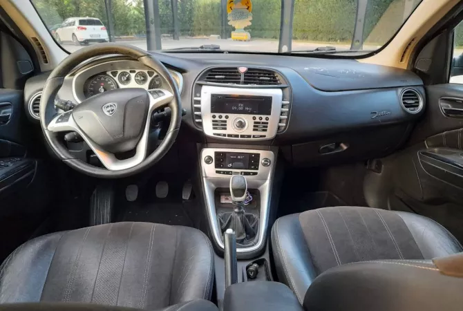 Auto in Vendita a Durazzo - 3,600 Euro