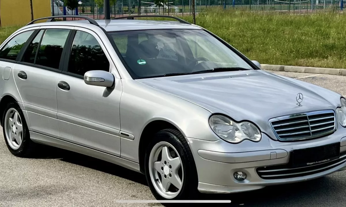 Auto in Vendita a Tirana, Mercedes-Benz, 2004 Diesel,Kambio Automatik Pagamento 3,400  Euro.